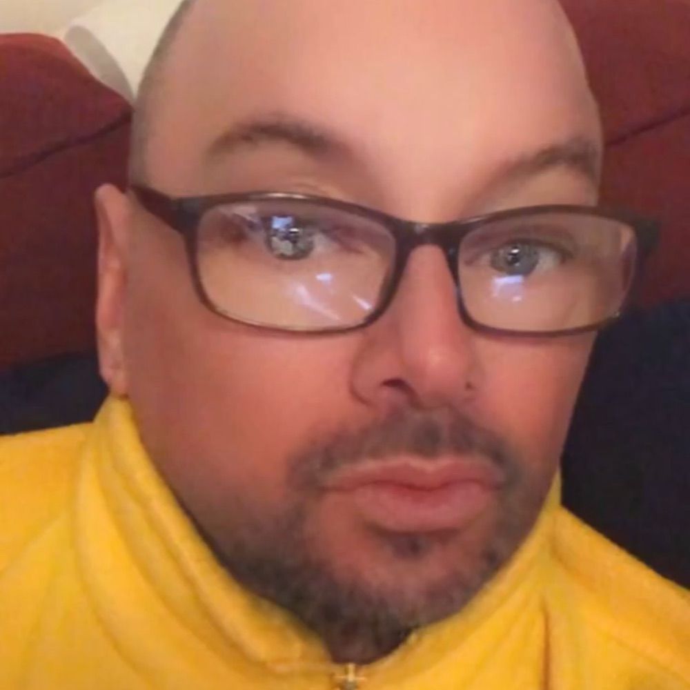 Joe E