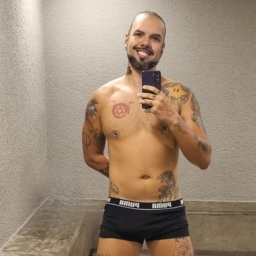 Versatil Fetichista 🍆🍑