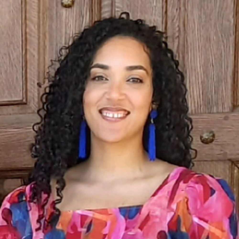 Dr Ana Howie 