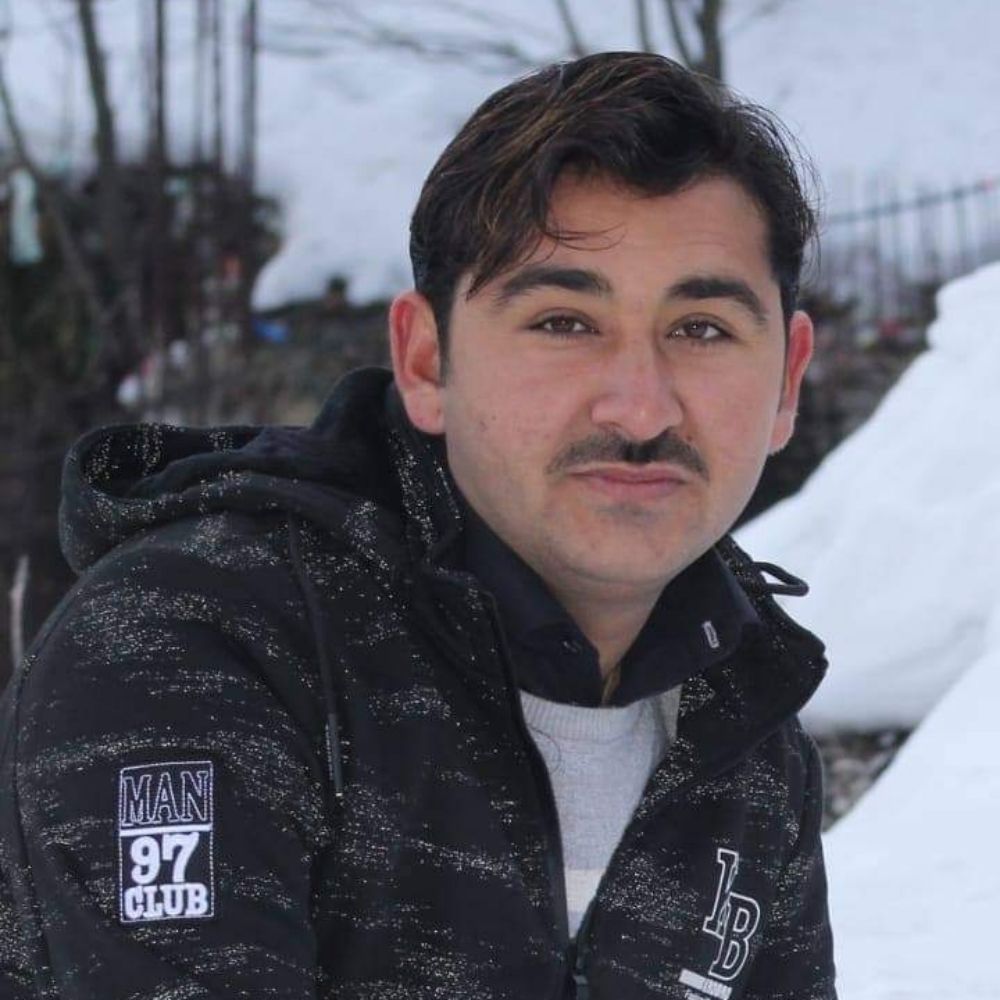 Alamzeb Wazir