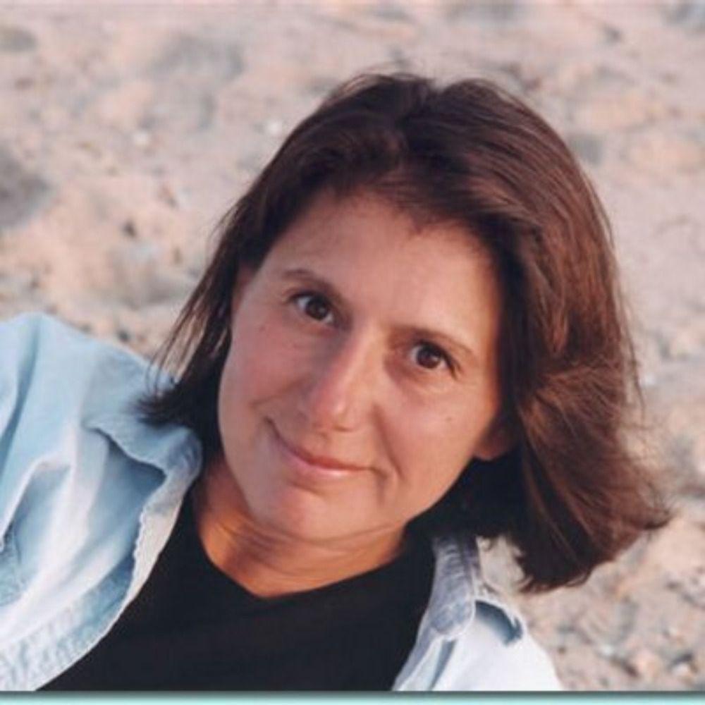 Corinne Demas 