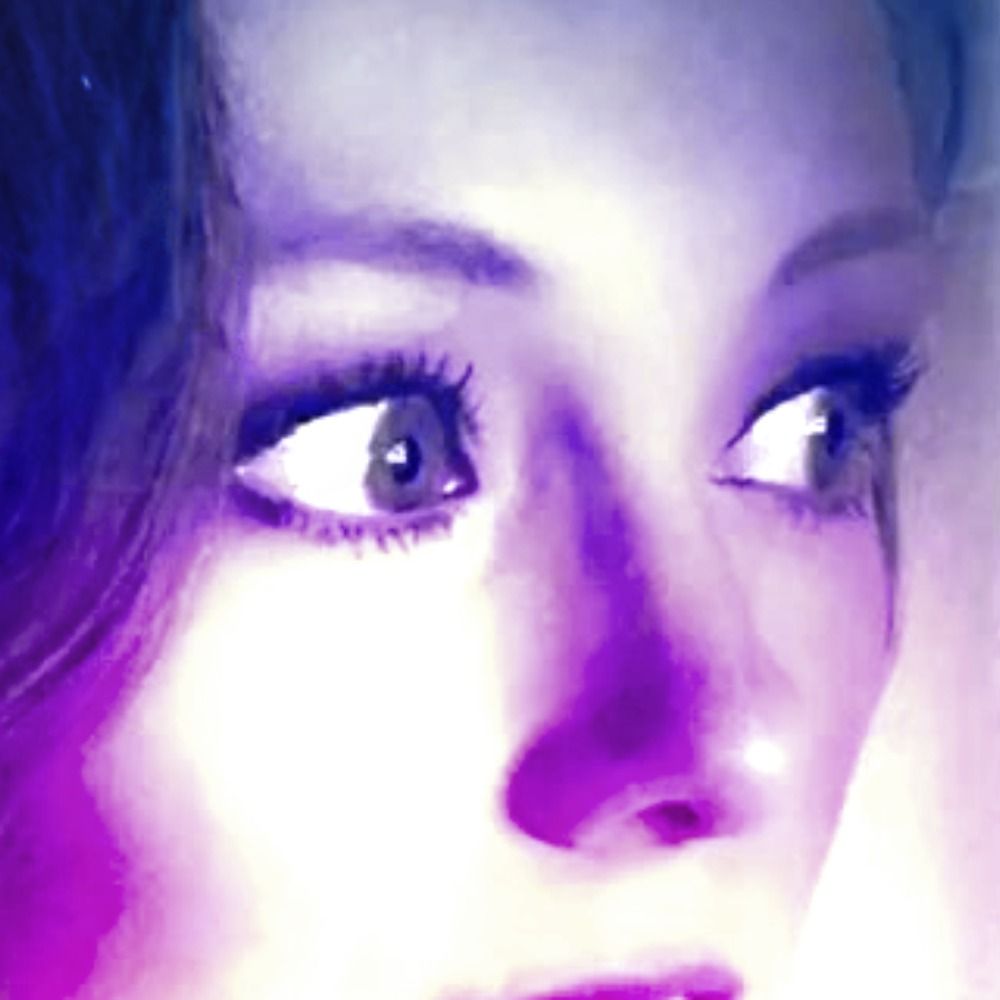 Karolina 🔻's avatar