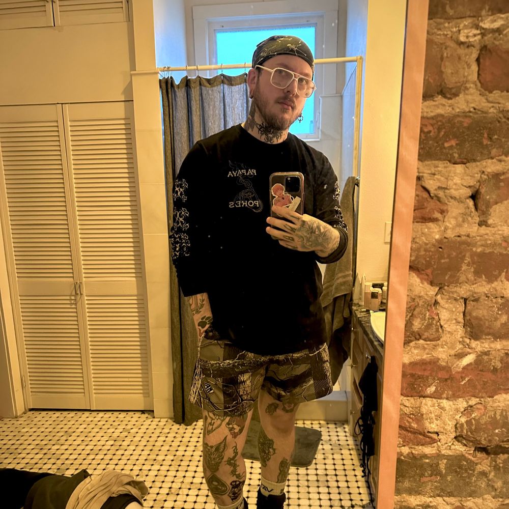 darkwebdoghouse.bsky.social