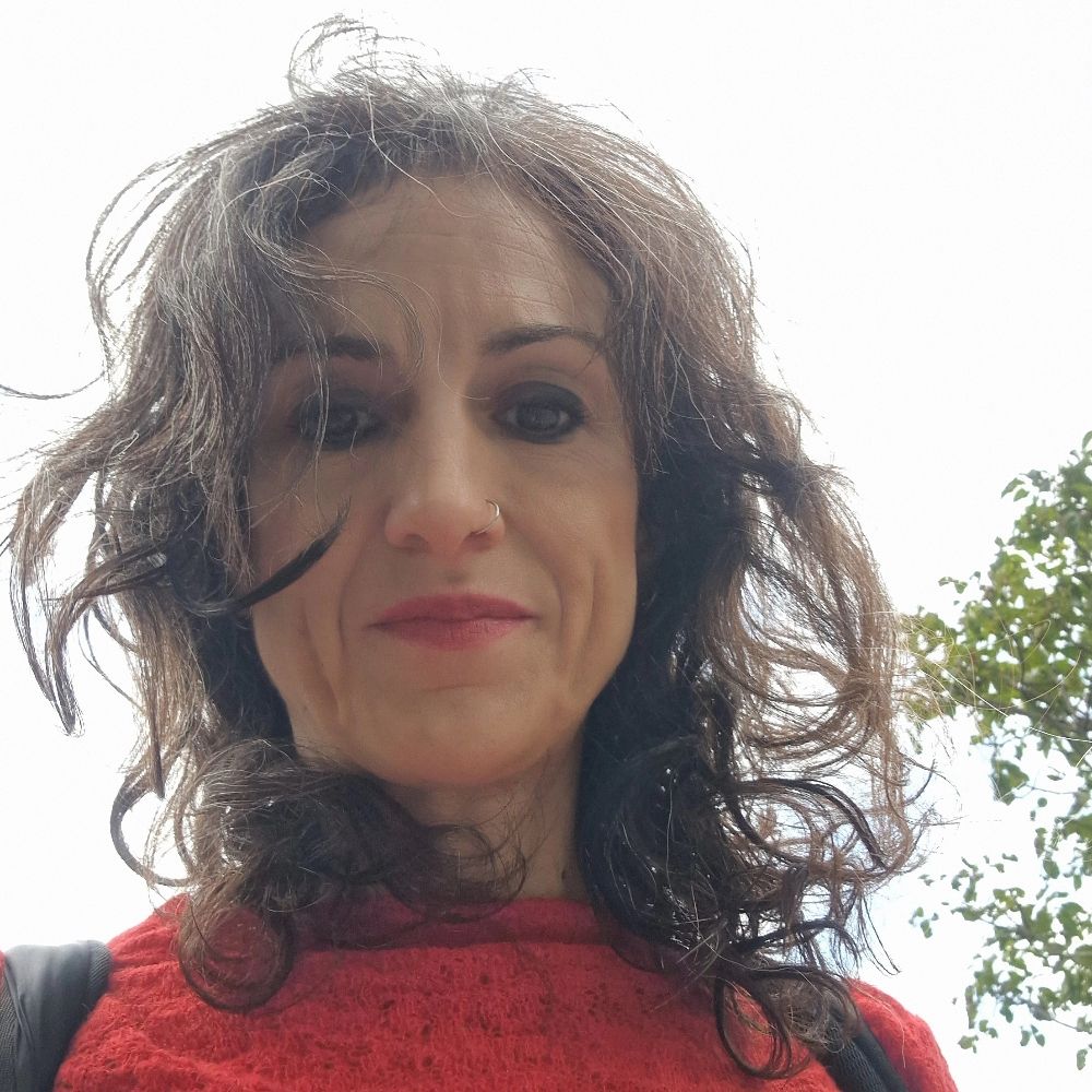Amélie Desvars-Larrive