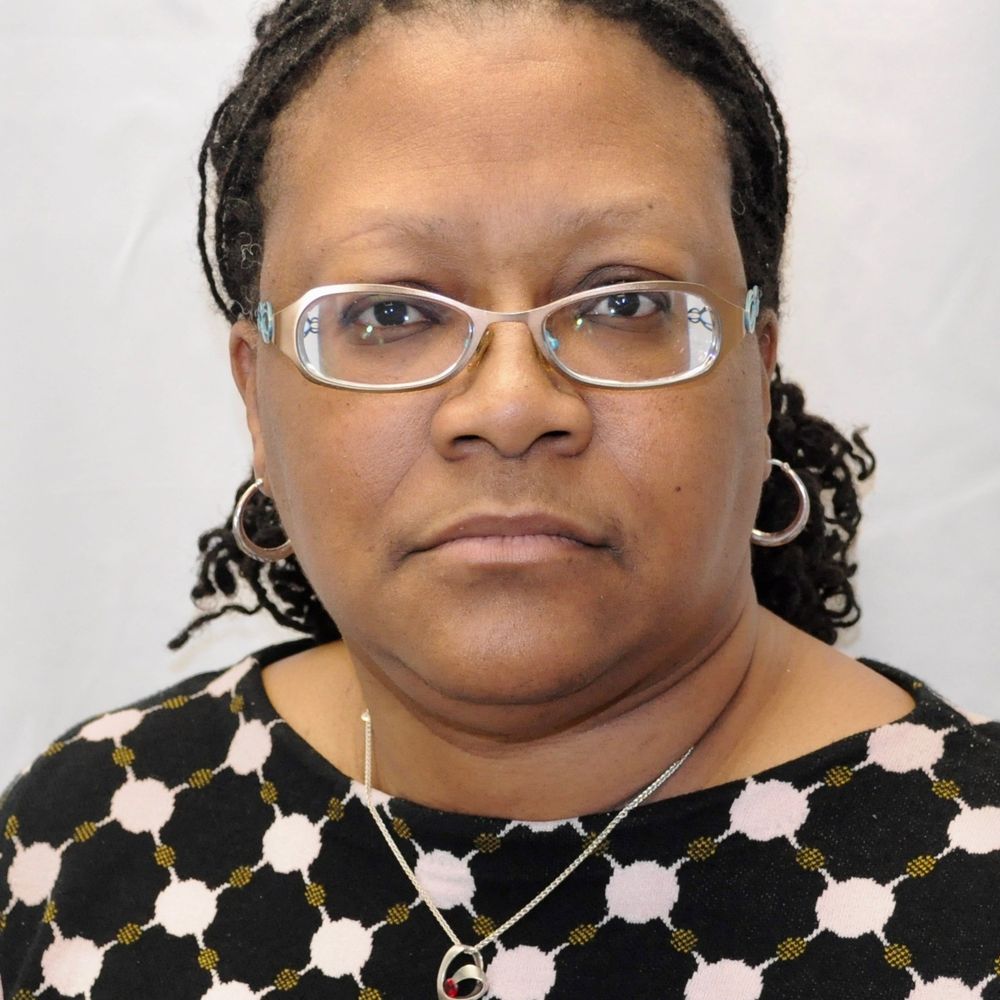 Ayinde Flores
