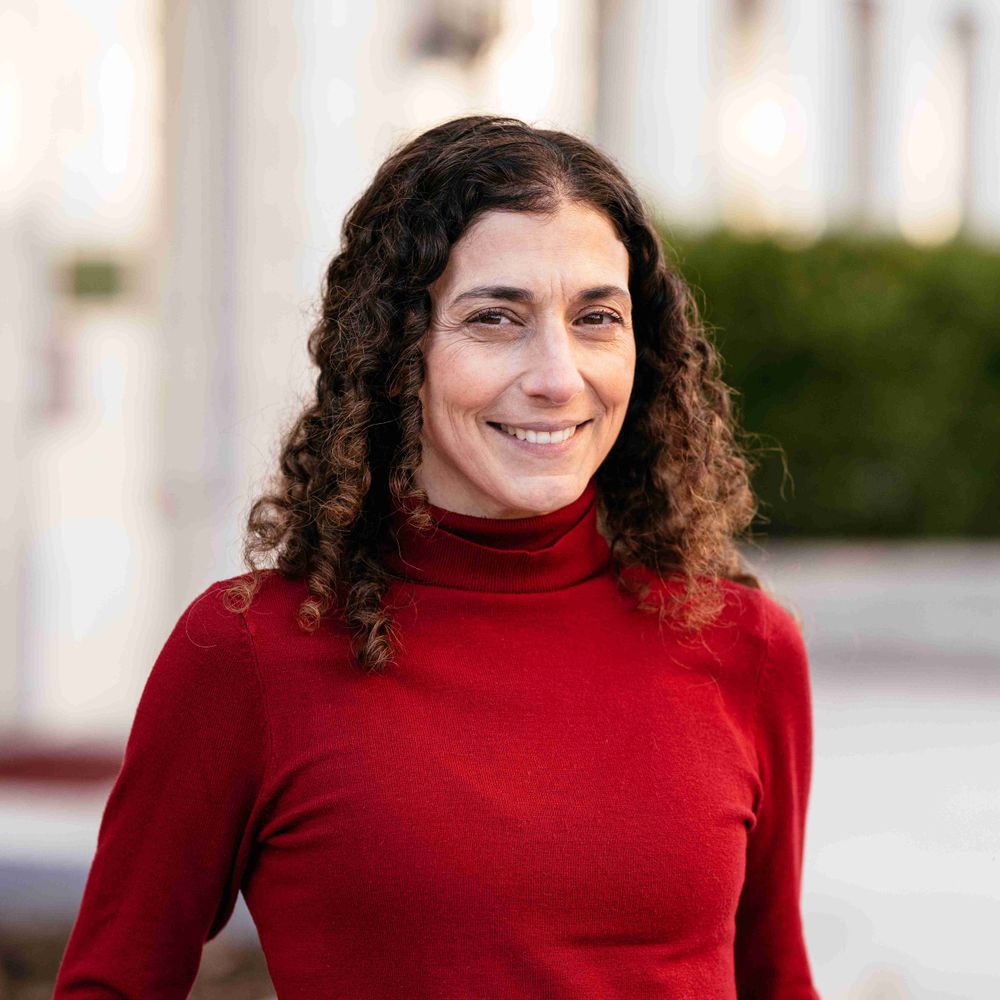 Angela Couloumbis