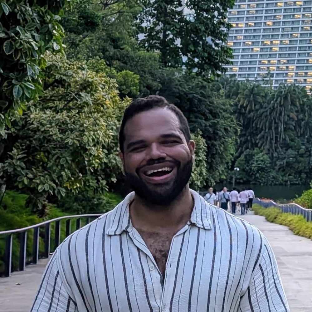 Armando J.