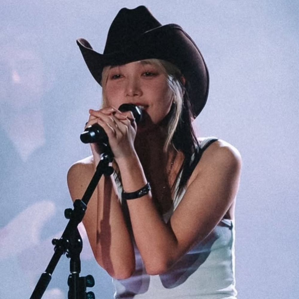 Hannah Bahng's Little Blues 💙 | THE ABYSMAL TOUR