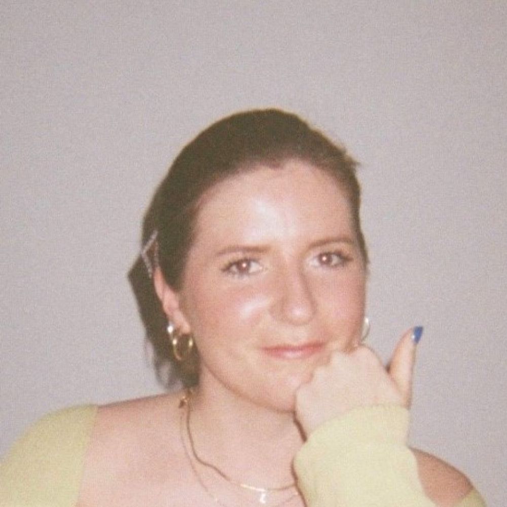 Lara Groves