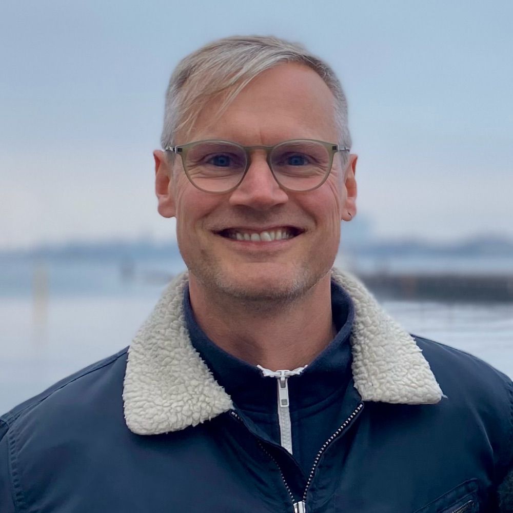 Prof Jonas Nielsen