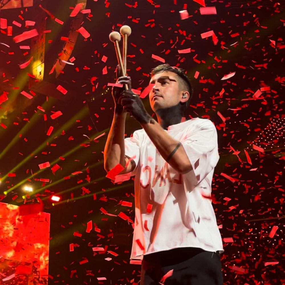 j ⎕ |-/🍿