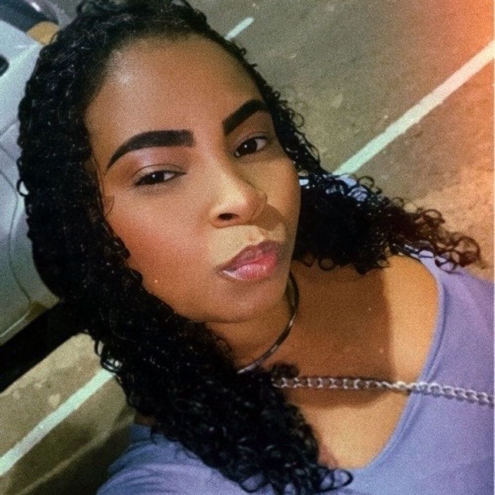 Mirella Pereira