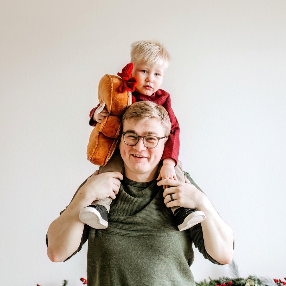 Gavin Benedict
