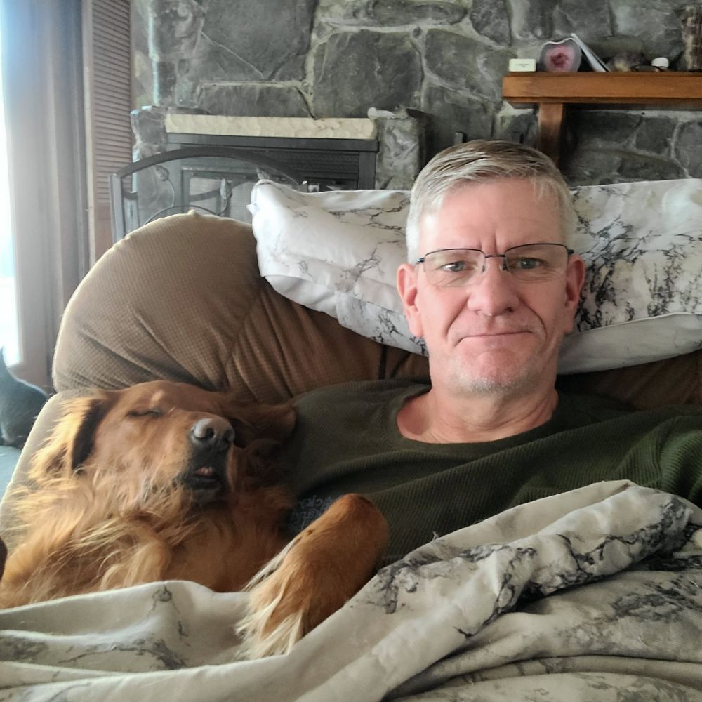 Eric🇮🇸☕️🐕🐶🍦🌊🛬🥾