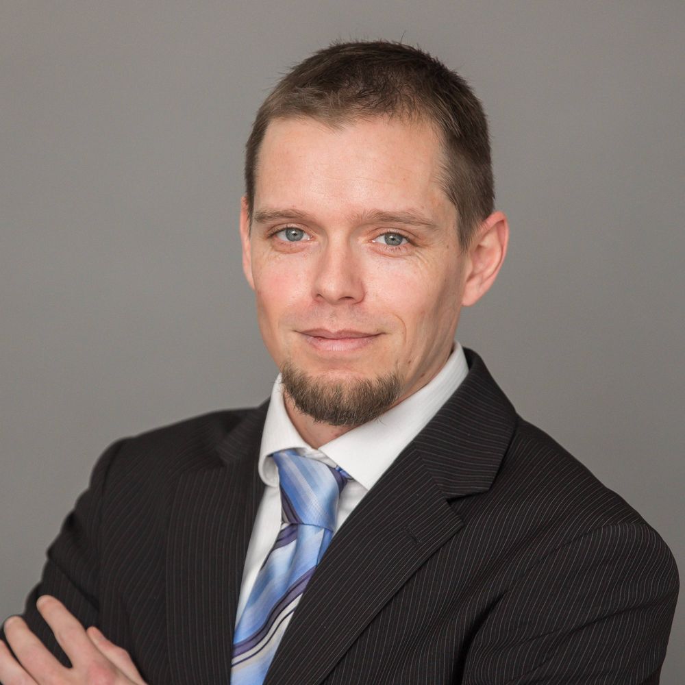 Damien Attoe
