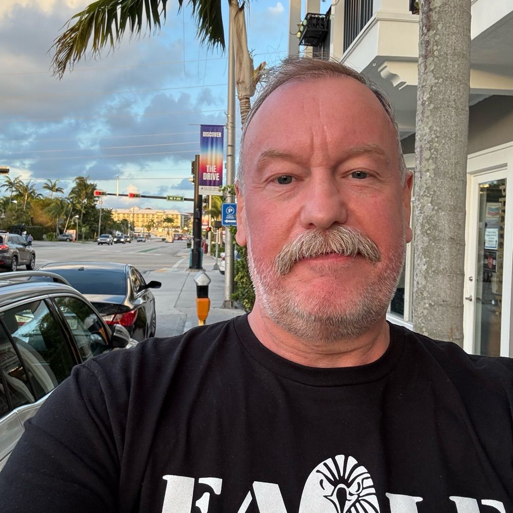 Lee in Fort Lauderdale