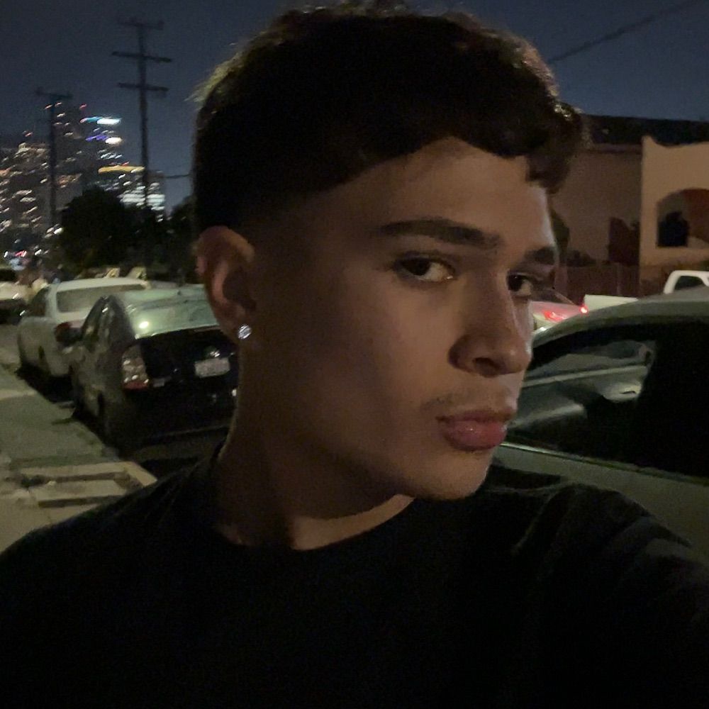 ♱
