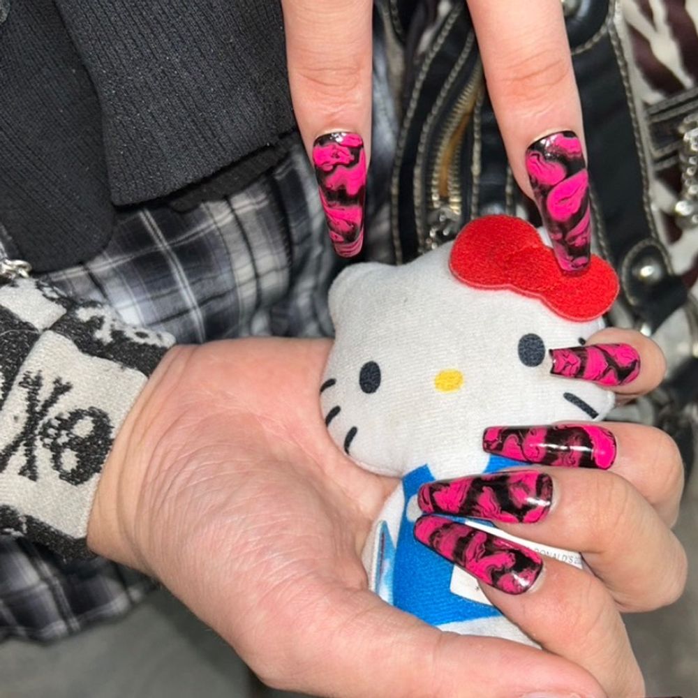 マニᒼᑋªⁿ✞✟💗☠️🎸