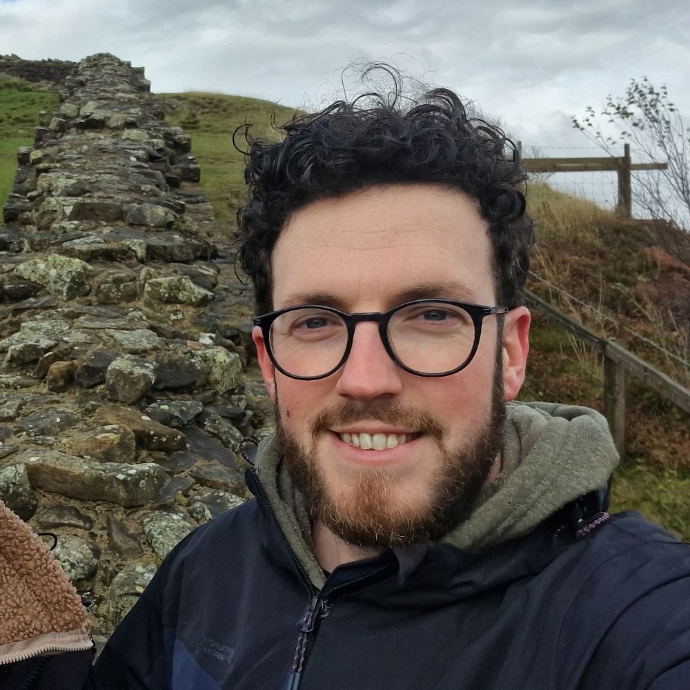 Dr Ryan Holmes