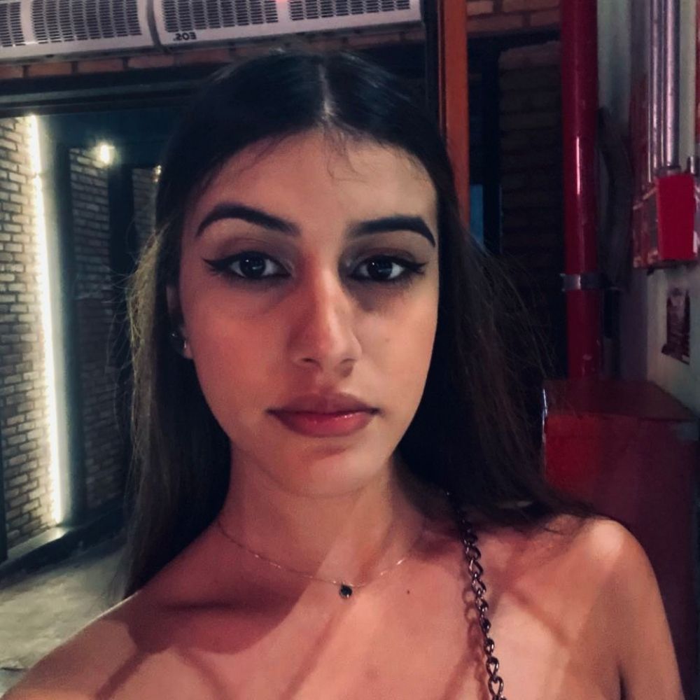 brown eyes 