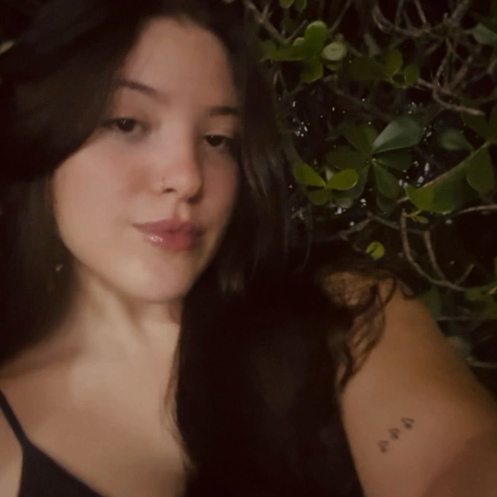 Thaís