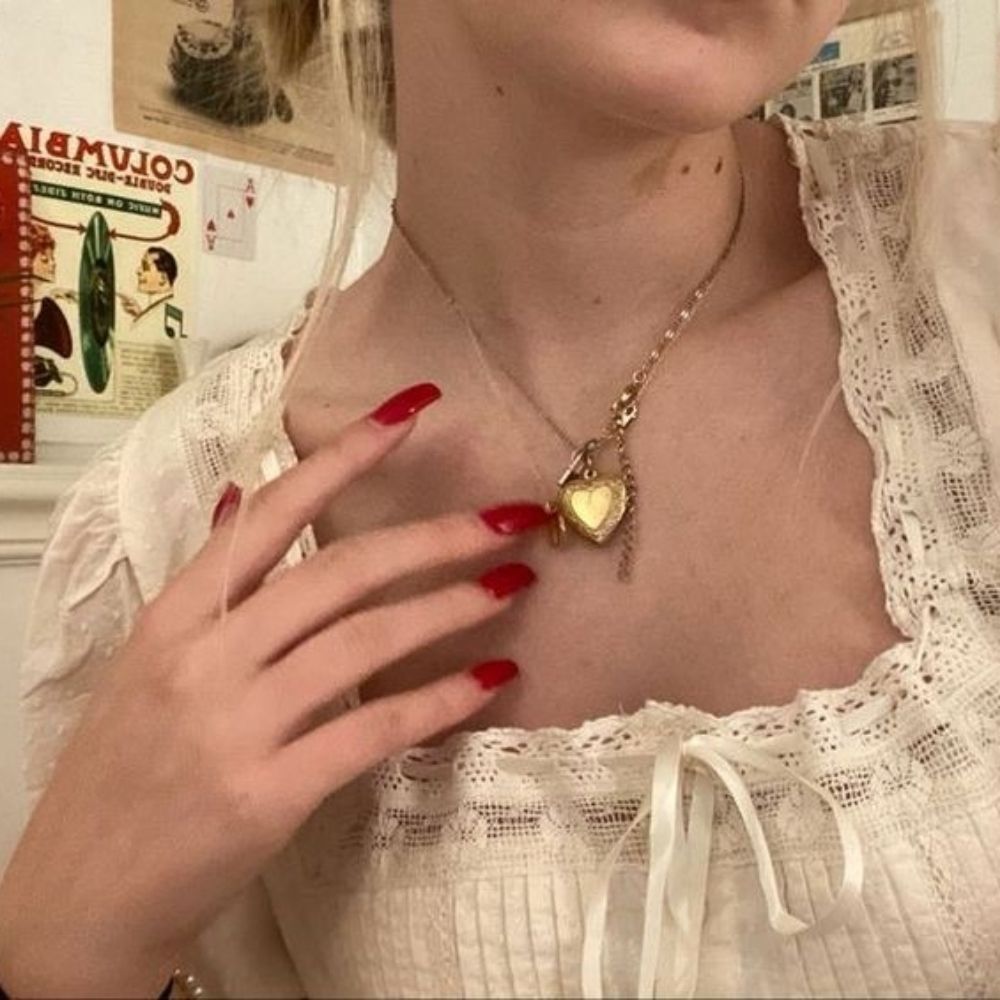 ✯