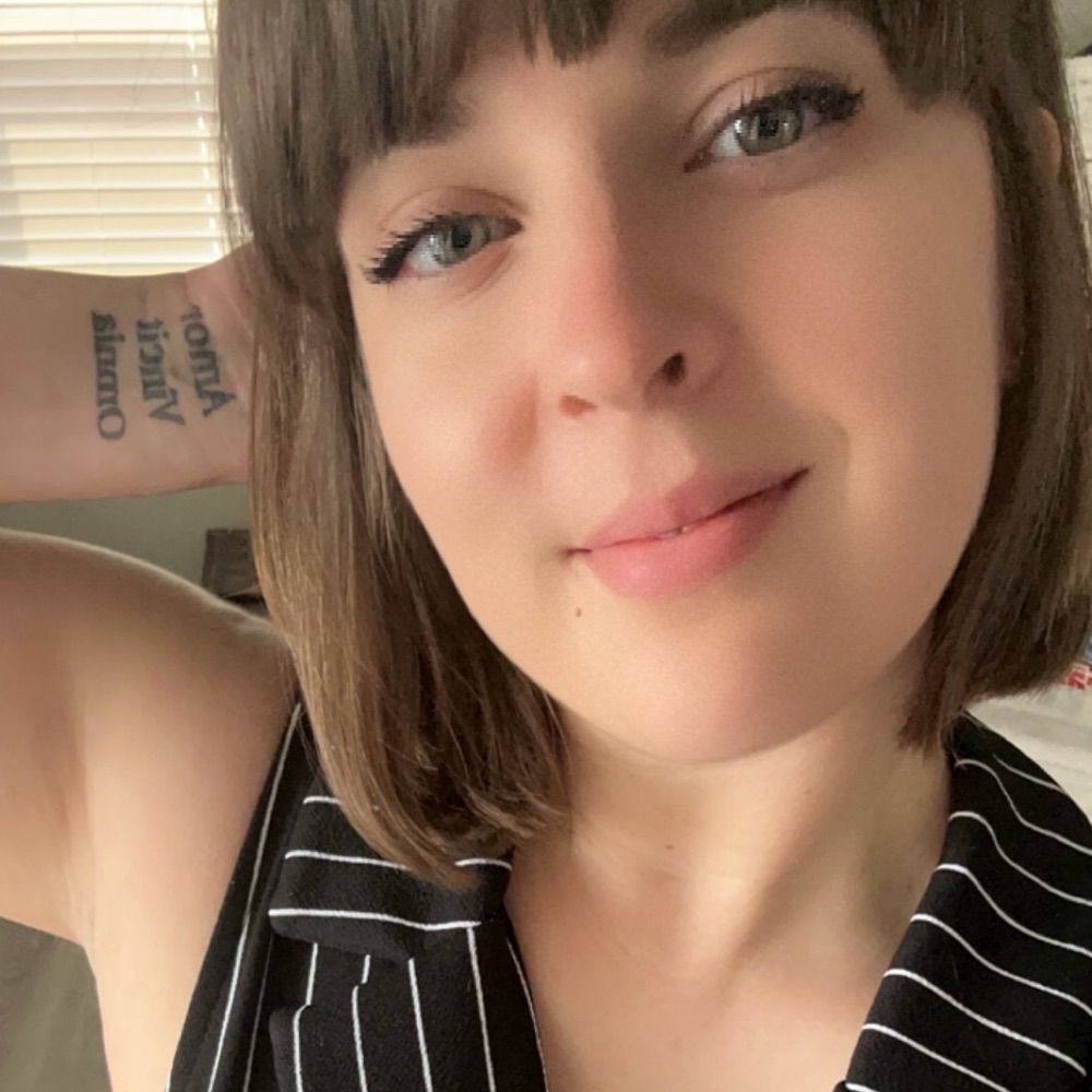 Chelsea M | Writer