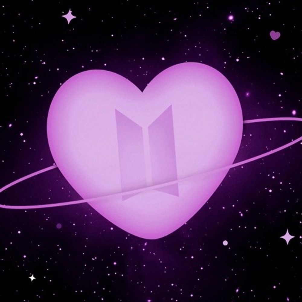 Cindi⁷ ⟭⟬ 💜 ⟬⟭