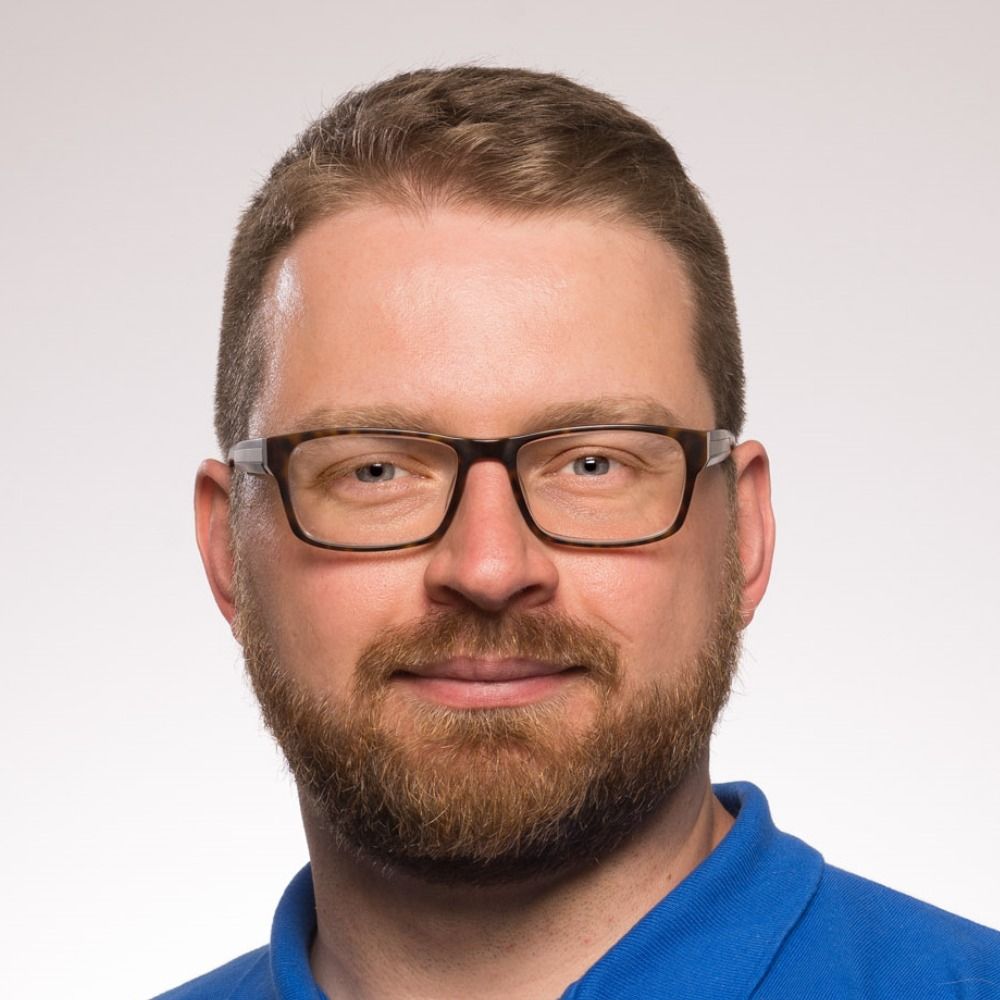 Gérard Kraus (he/him)