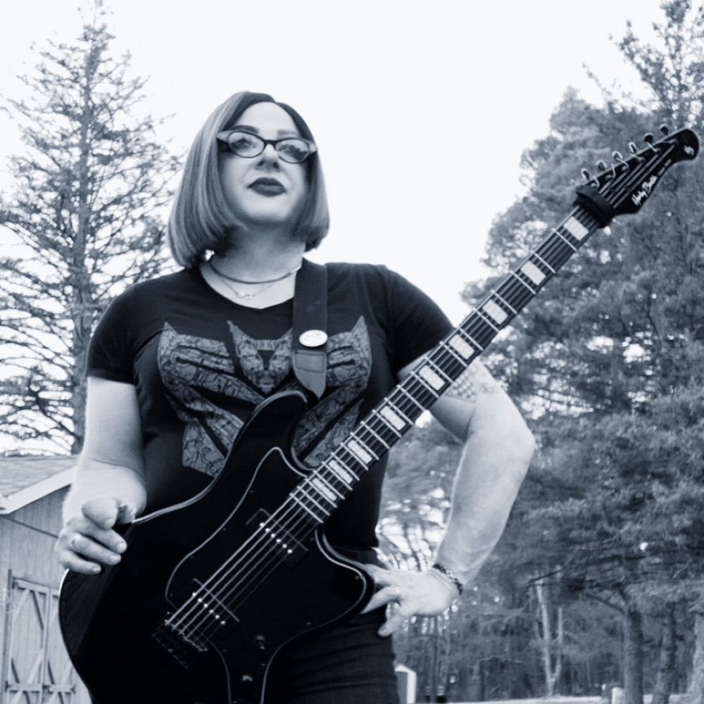Mindy DeVil