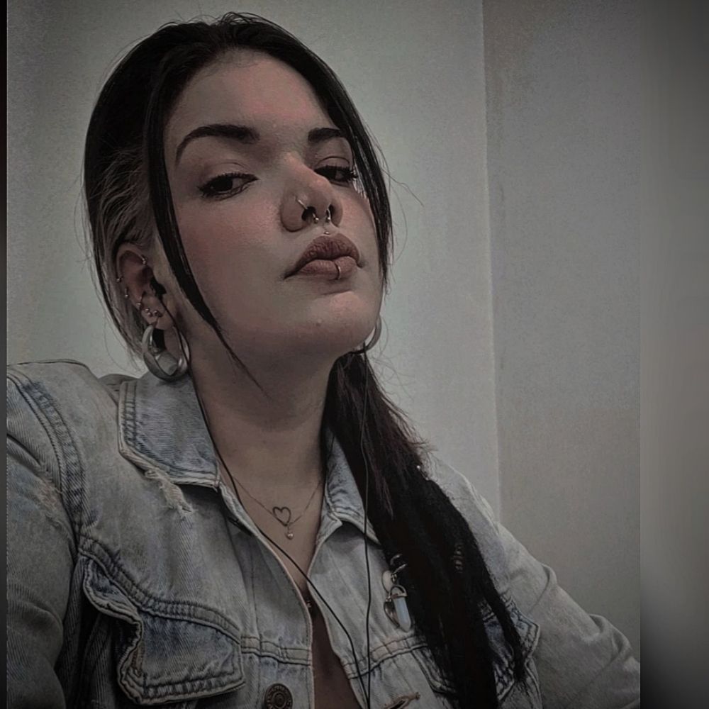 Mônica Freires 