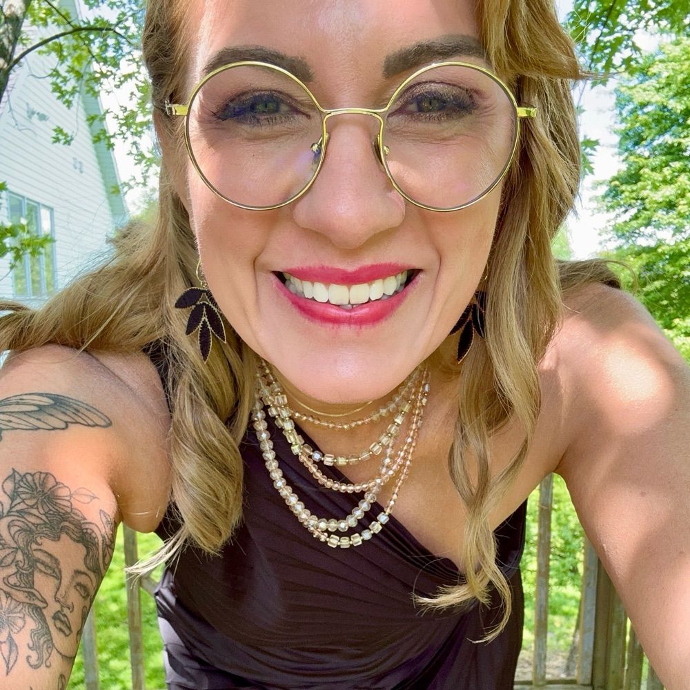Amy Suzanne