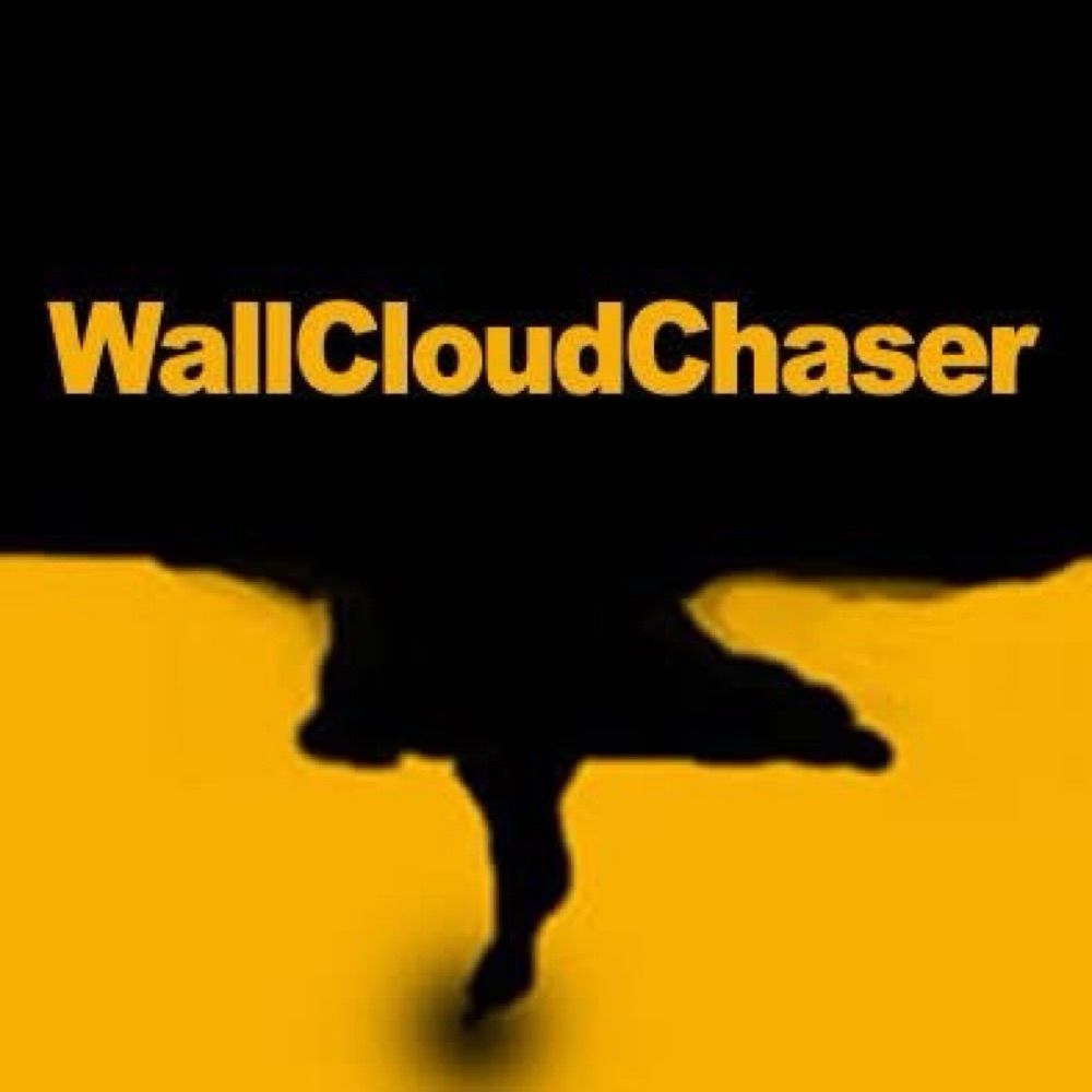 WallCloudChaser.com