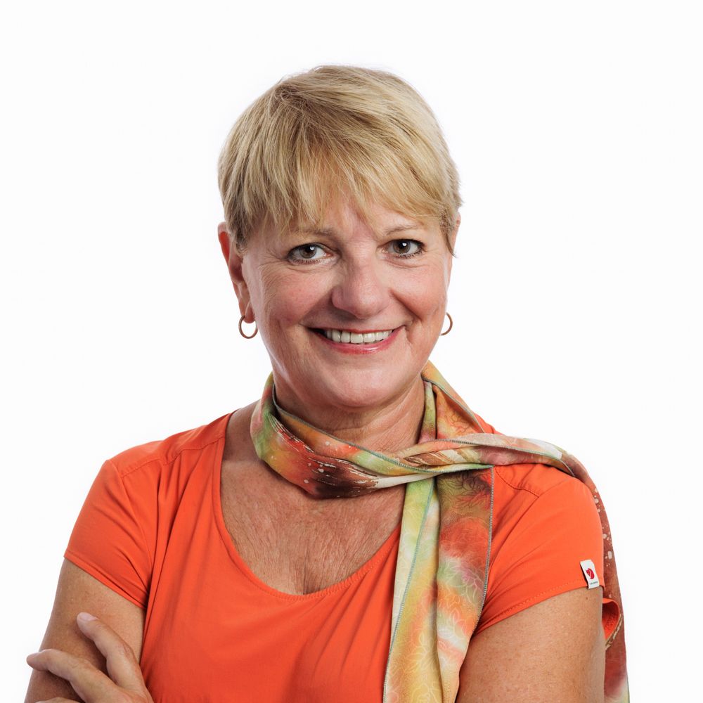 Louise R
