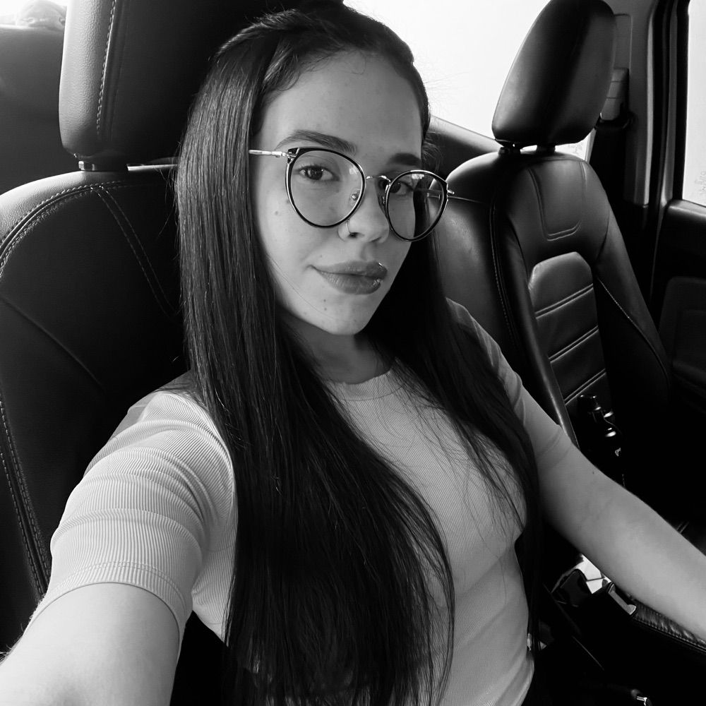 Luísa Souza 