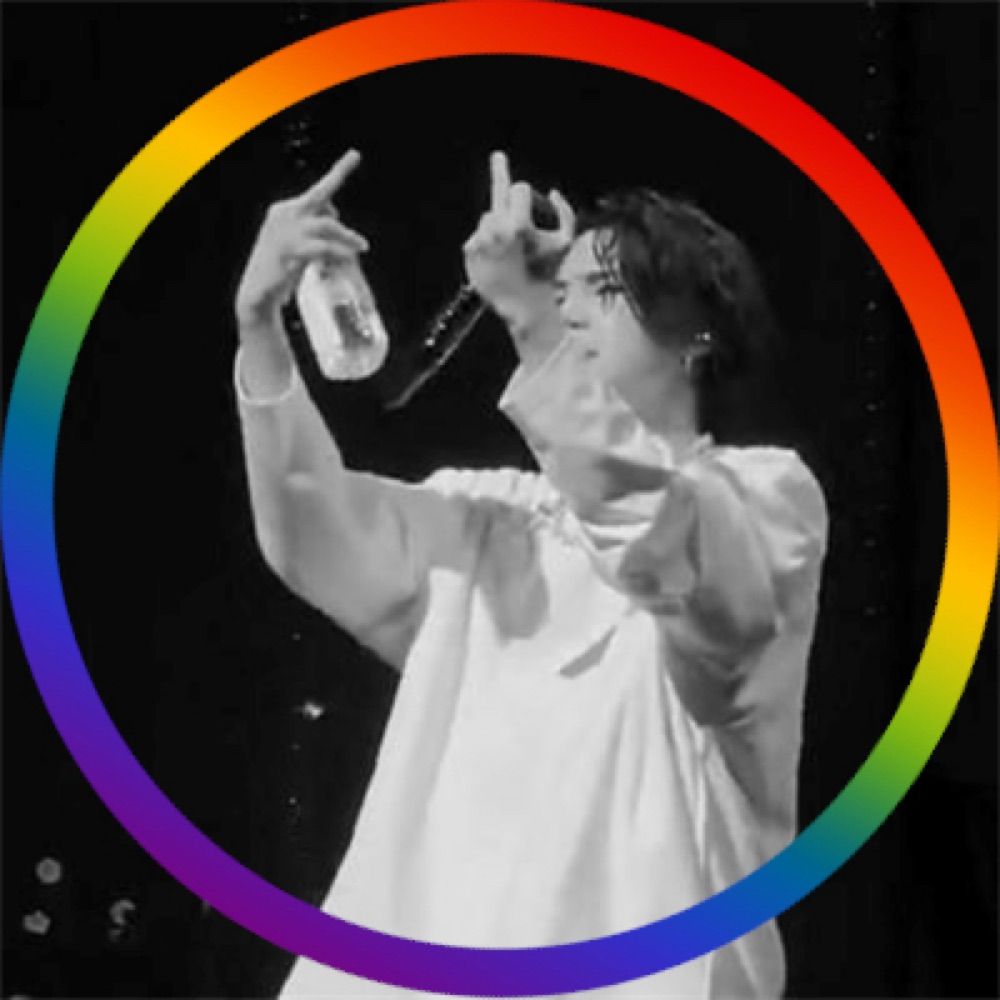 chelle⁷🖤𓃠🏳️‍🌈⛓️🔞
