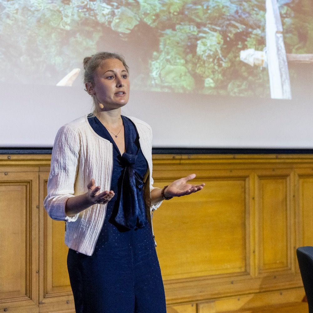 Eva Maire
