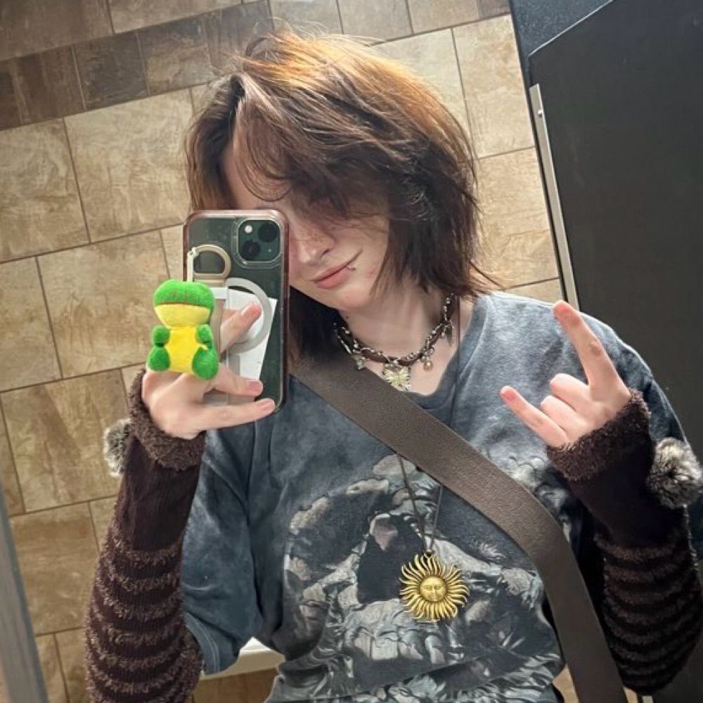 Fae 🧚🏻✨ 15k insta
