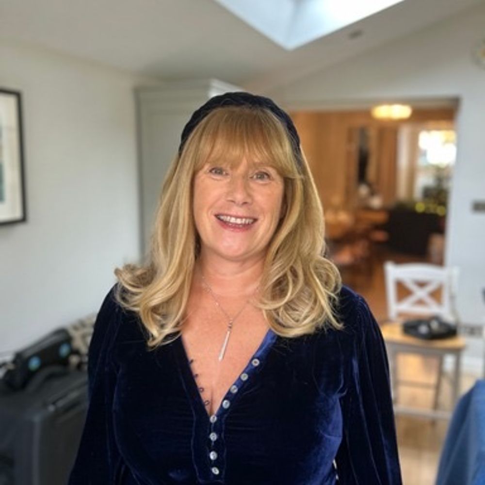 Dr Carolyn Cobbold