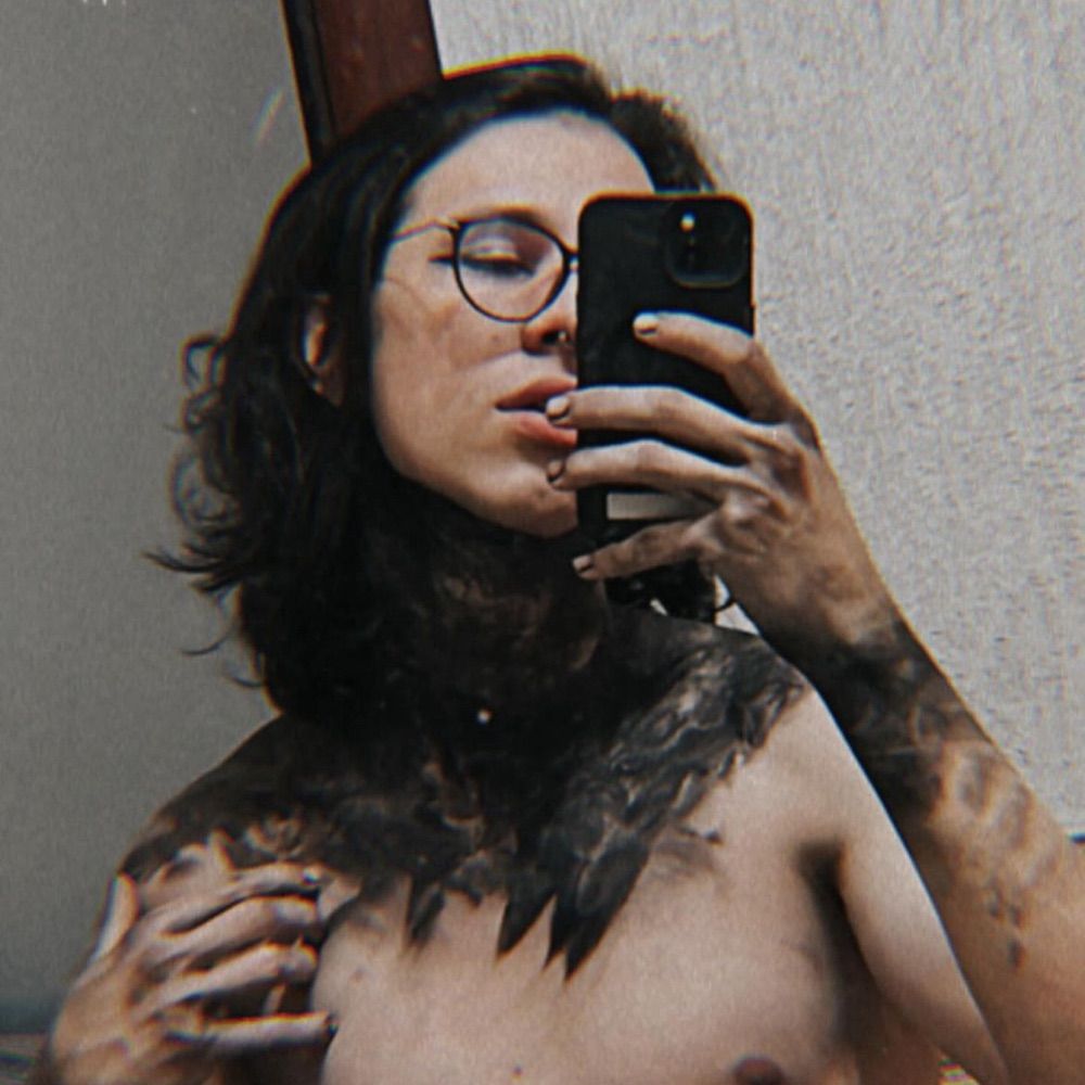 Tonhas don’t believe whats on TV🏳️‍⚧️