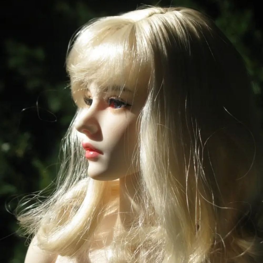 Her Royal Dollness