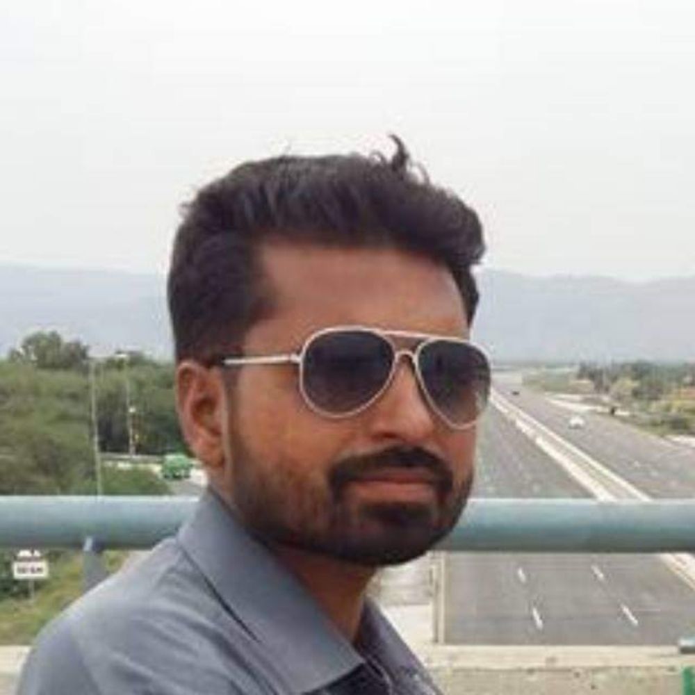 Qamar Warrich