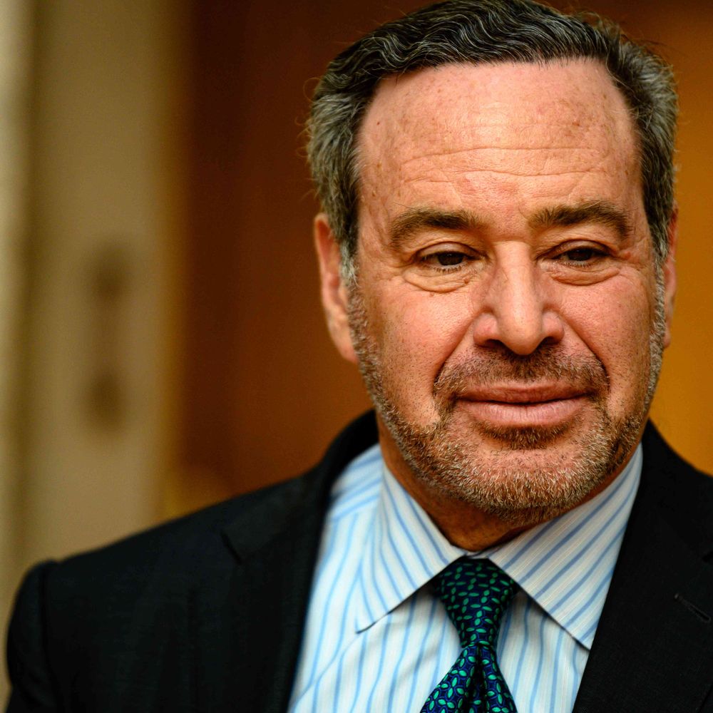 Profile picture davidfrum.bsky.social