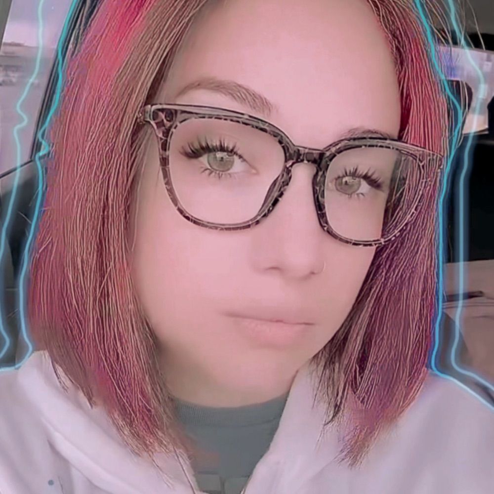 Mikaela🪬