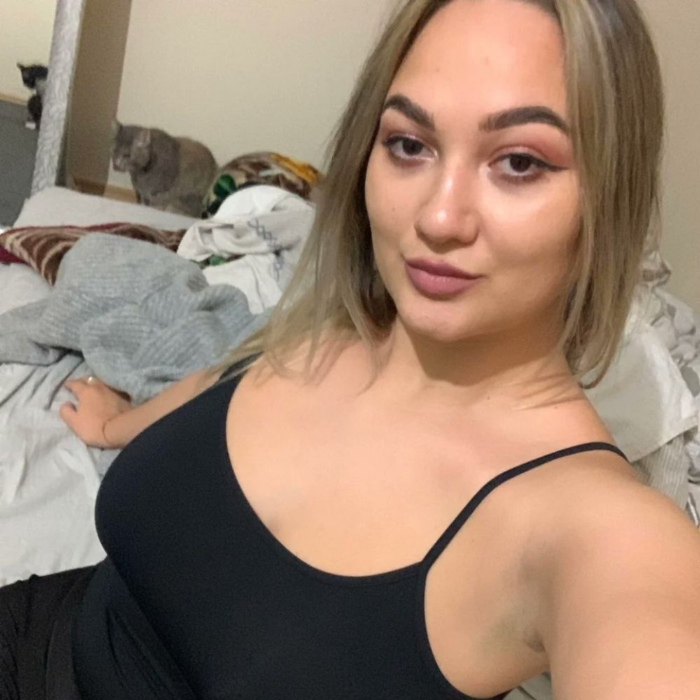 Hot and sexyy mistress