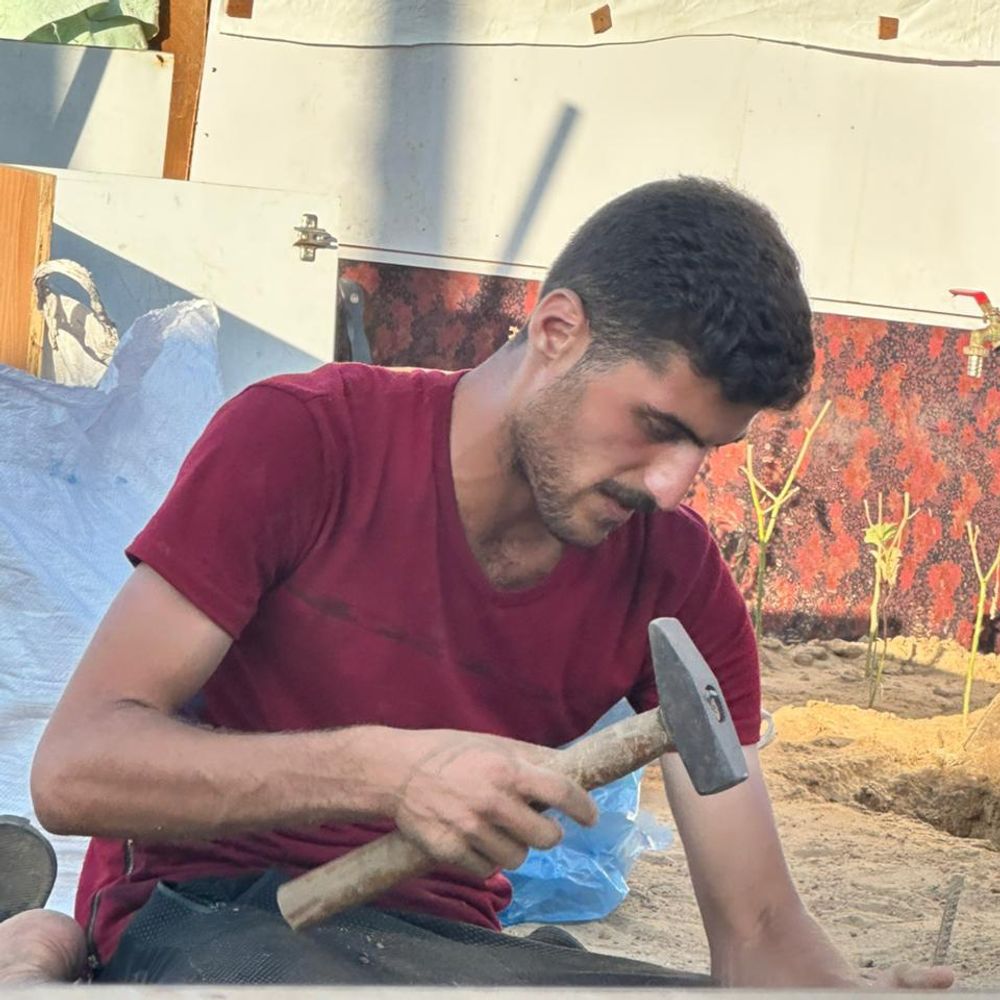 Help me ali madhoun gaza