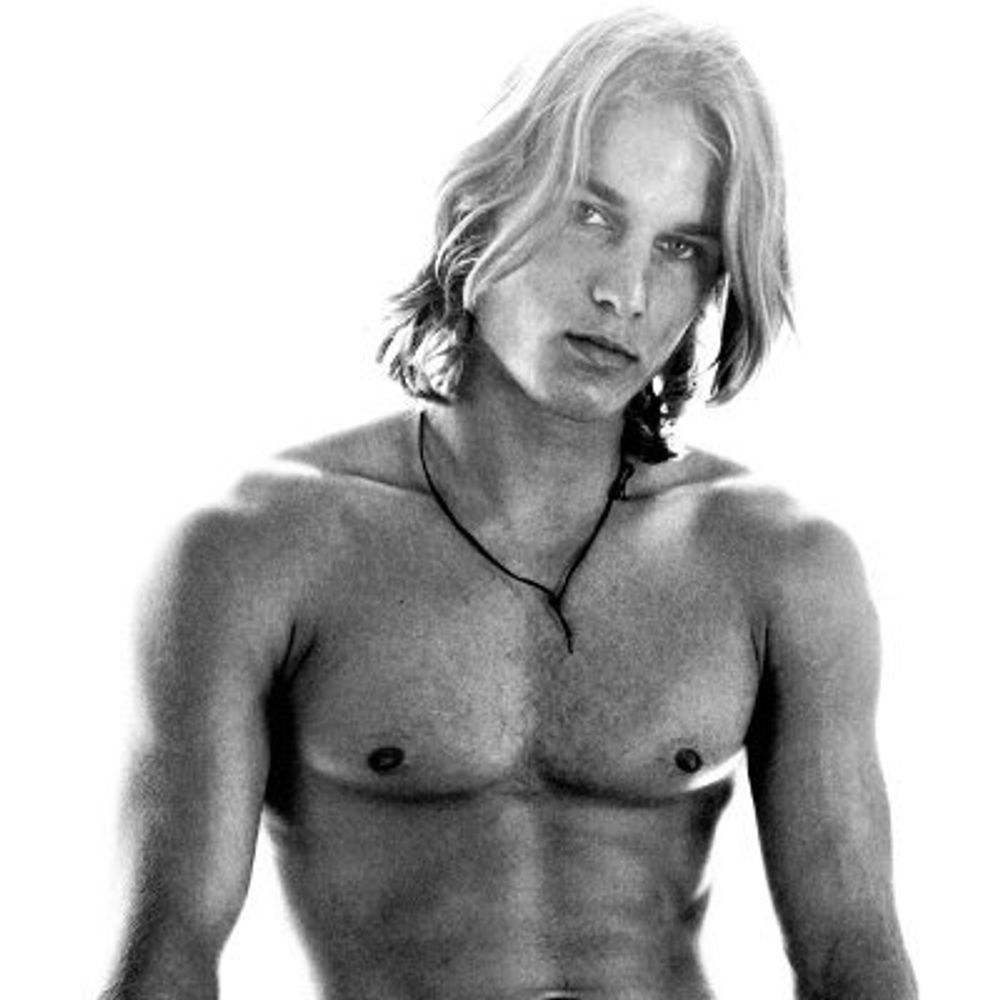 Travis Fimmel Archive