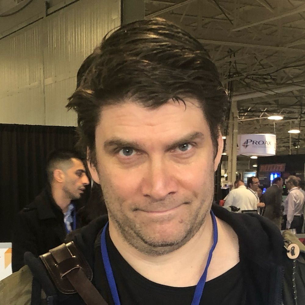 Adam Makarenko