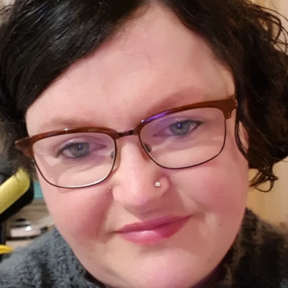 Dr Gill Loomes-Quinn
