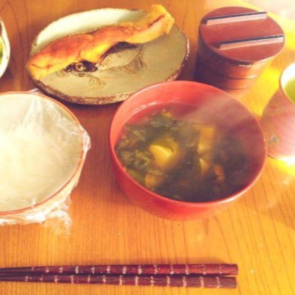 待つ